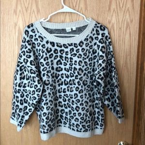 Gap cheetah / leopard print puff sleeve sweater